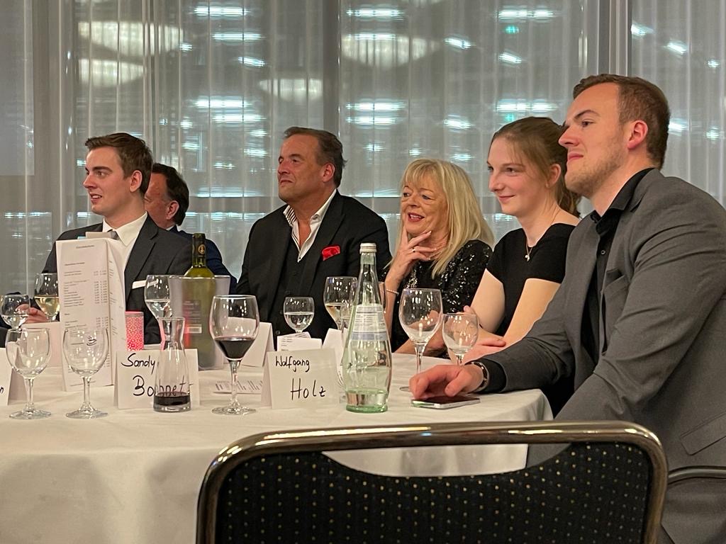 2. Advent: Überraschungsreise mit Festabend